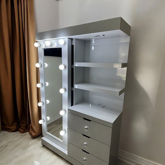 Lucila Vanity White